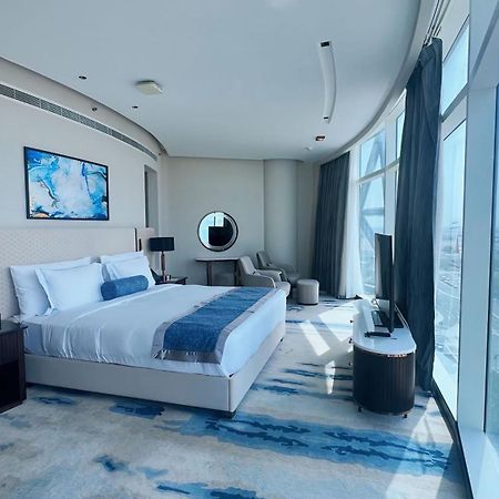 Century Marina Hotel - Lusail מראה חיצוני תמונה A bedroom at the hotel