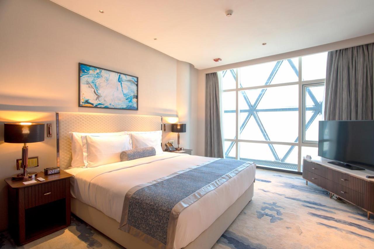 Century Marina Hotel - Lusail מראה חיצוני תמונה A bedroom at the hotel