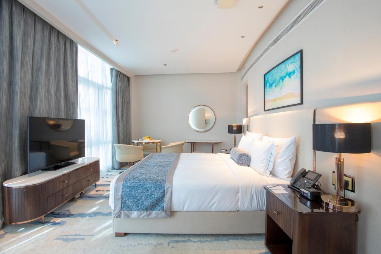 Century Marina Hotel - Lusail מראה חיצוני תמונה A bedroom at the hotel