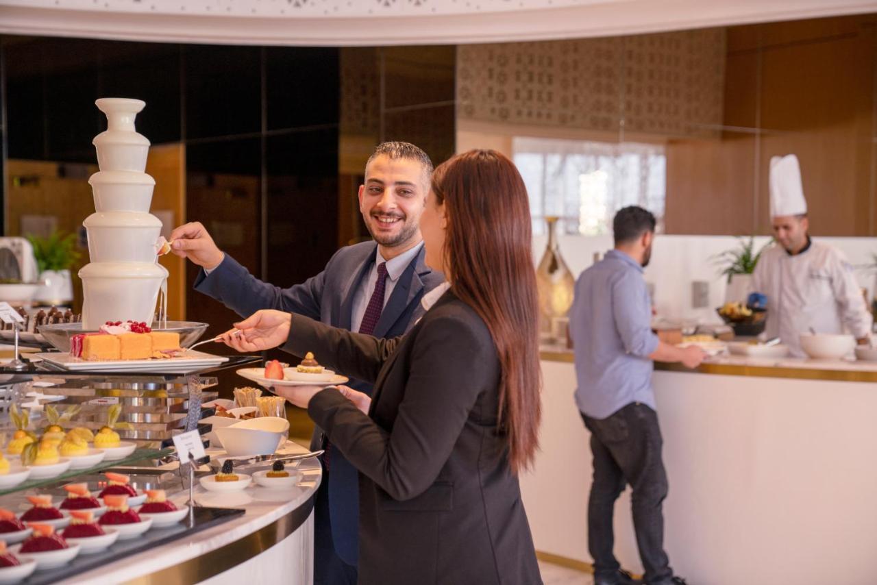 Century Marina Hotel - Lusail מראה חיצוני תמונה Chocolate fountain