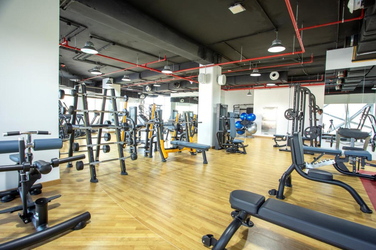 Century Marina Hotel - Lusail מראה חיצוני תמונה A gym in Dubai