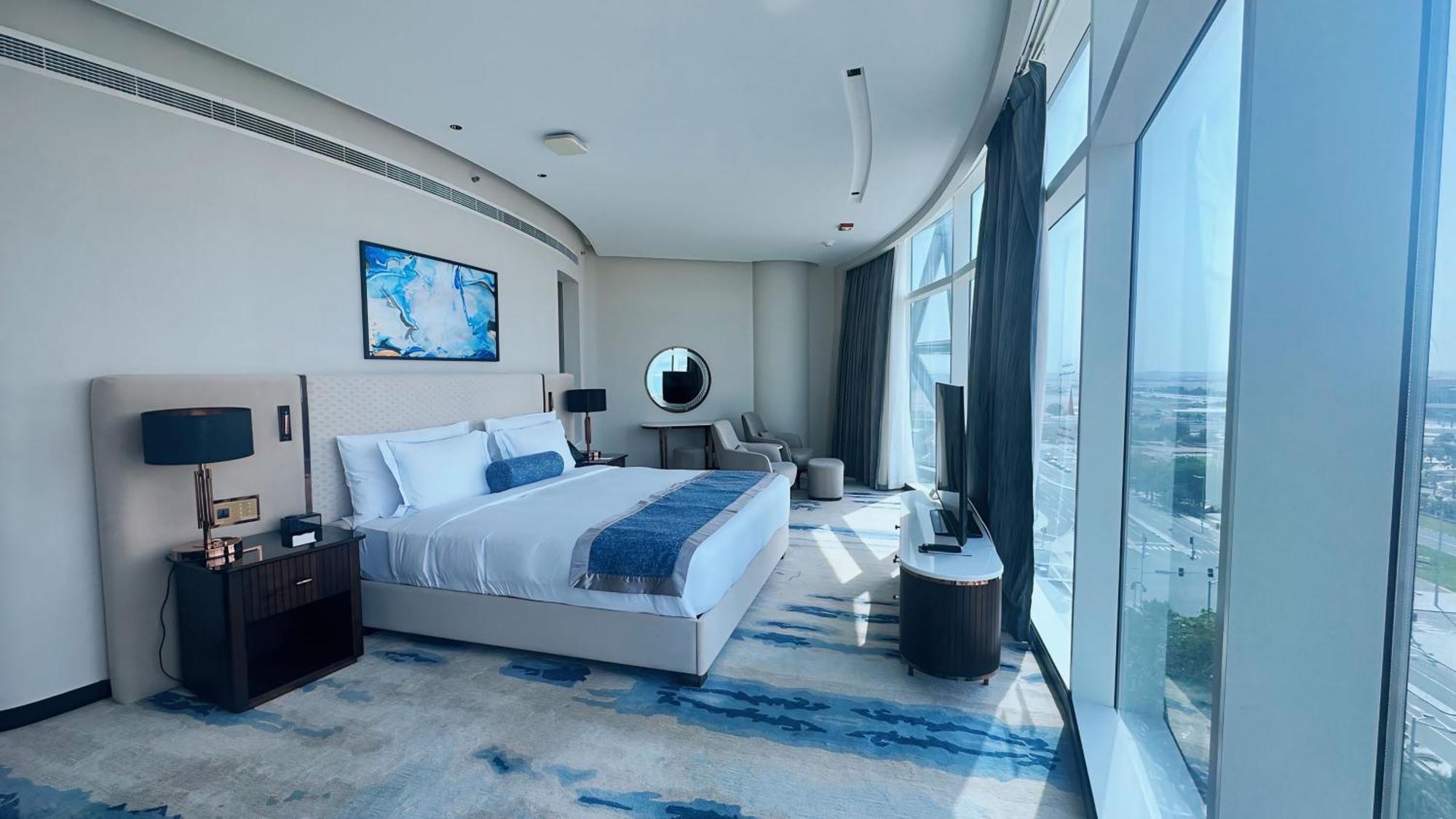 Century Marina Hotel - Lusail מראה חיצוני תמונה A bedroom at the hotel